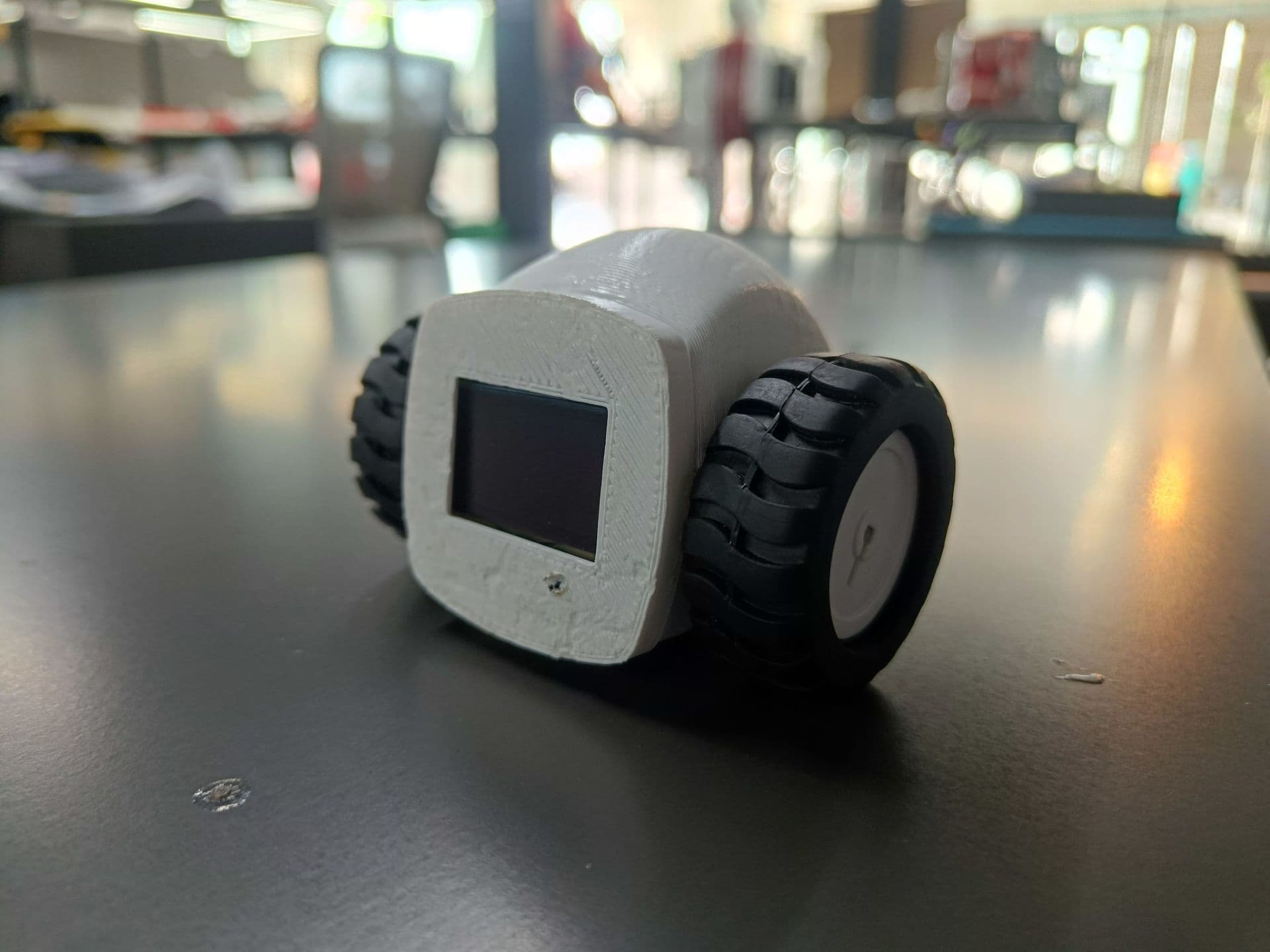 Desk Robot